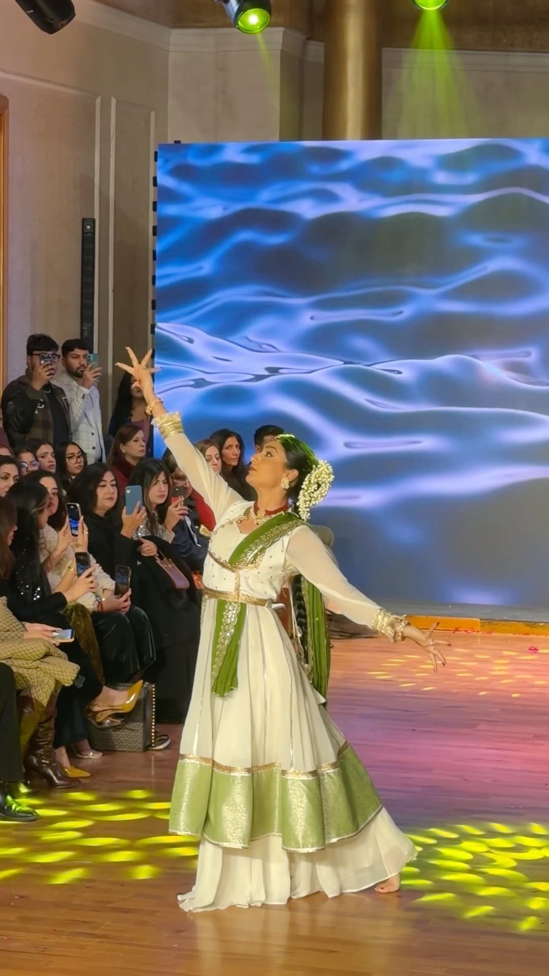 LA Fashion Closet — Classical dance for the runway showcase at Bikaner House, Classical performance by Sanya Ohri